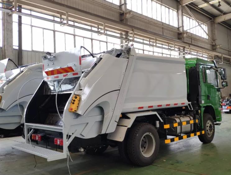 SHACMAN F3000 Compressed Garbage Truck 6×4